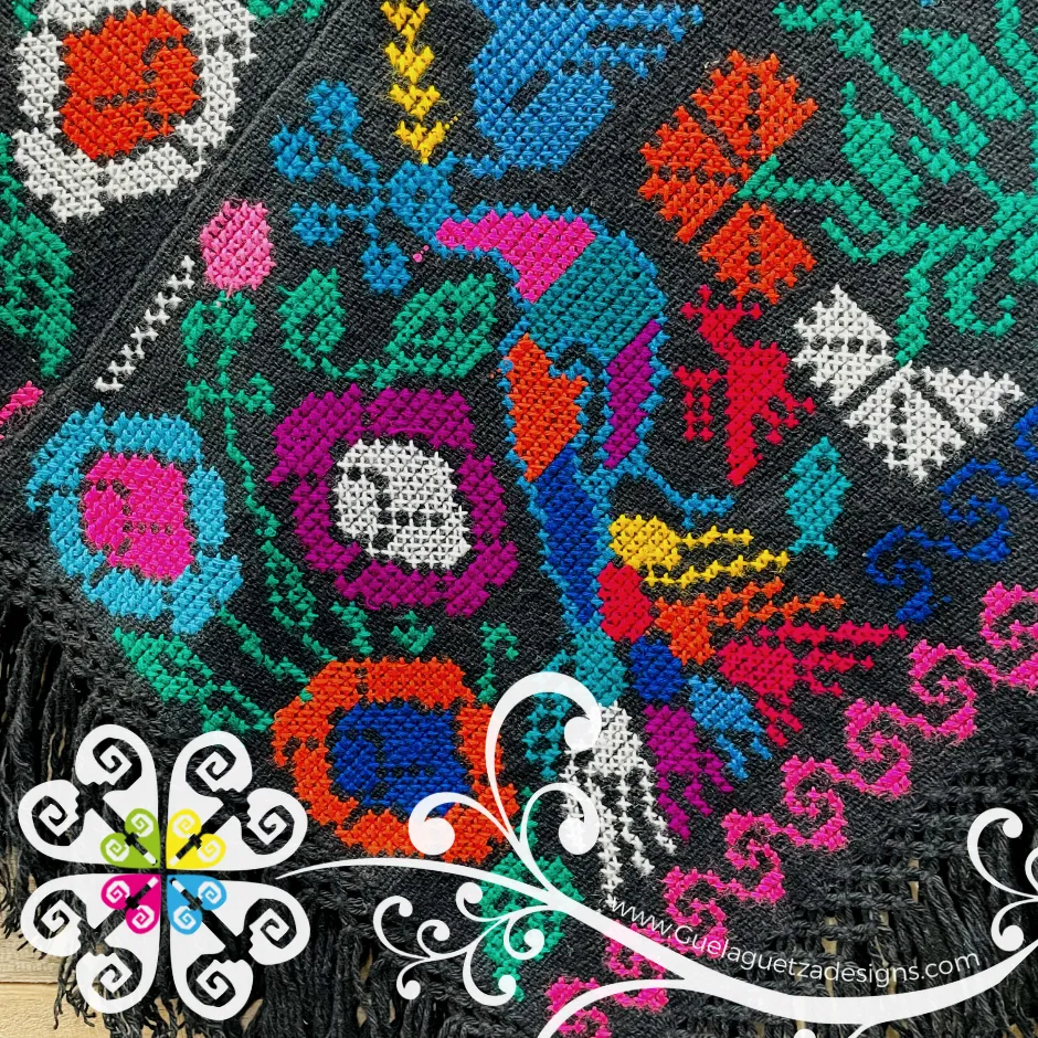 Black Peacock Design Embroider Poncho - Mañanita