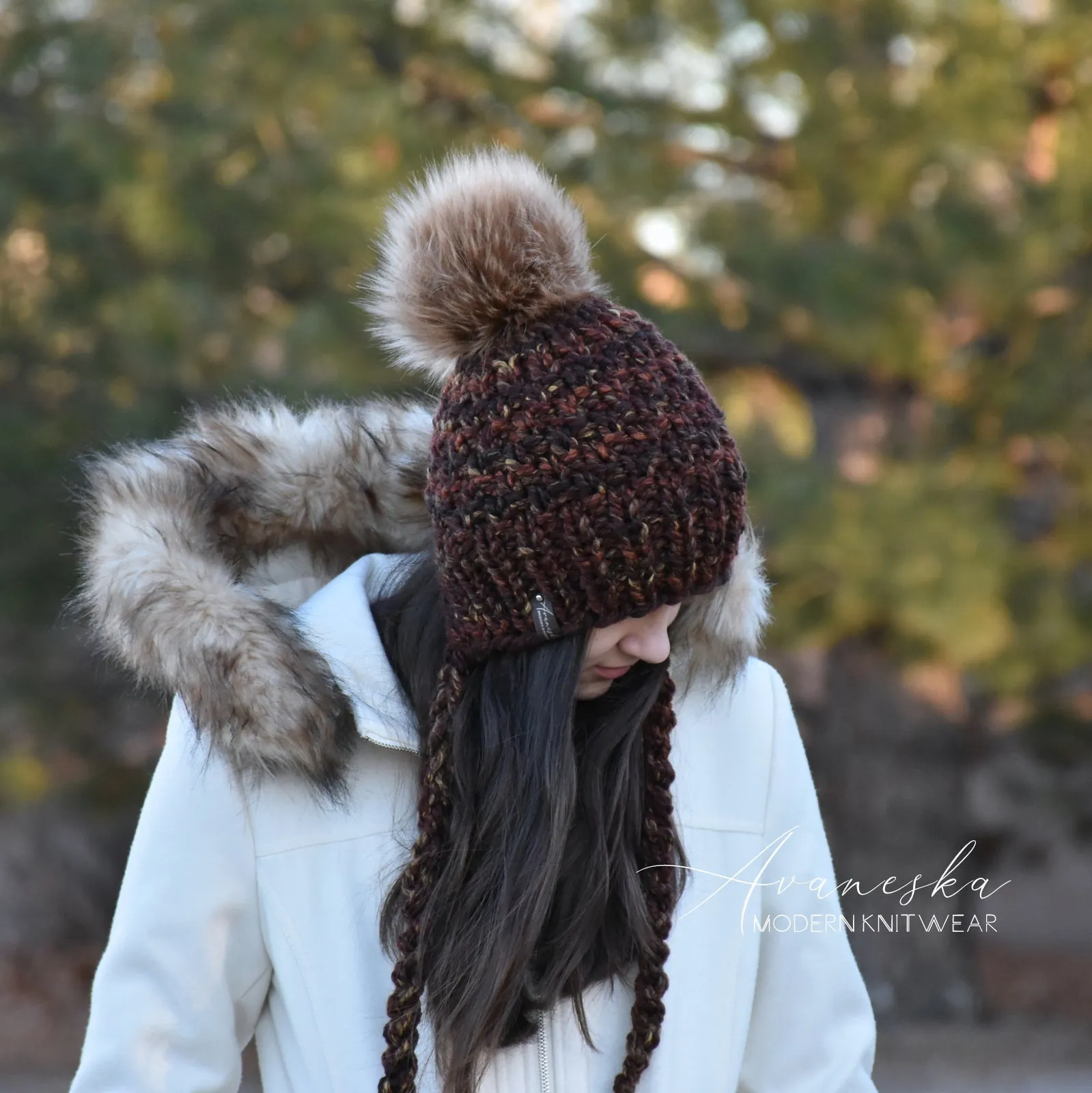 Bonnet Style Fitted Hat | The QUEEN