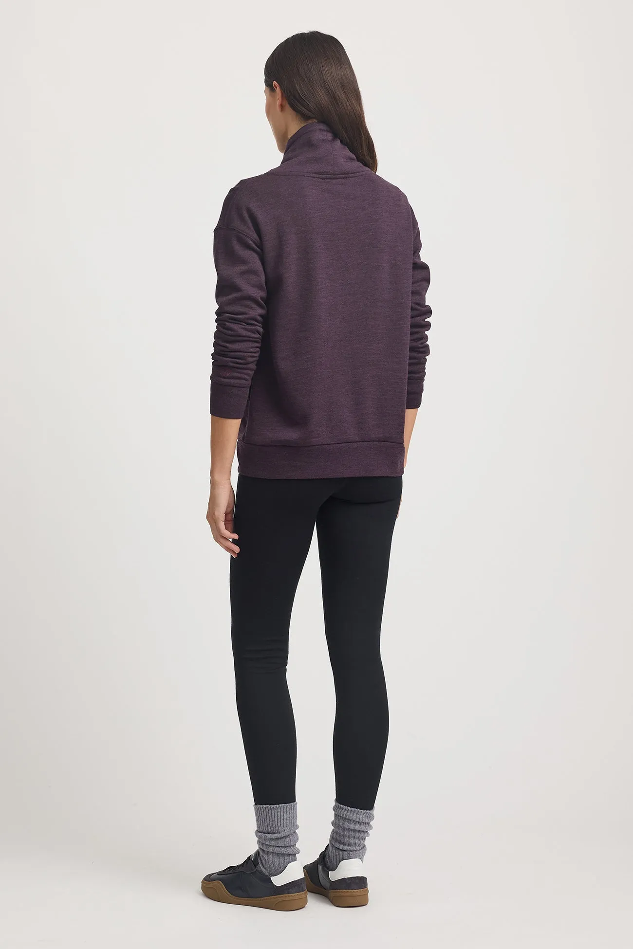 LOUNGE FUNNEL NECK