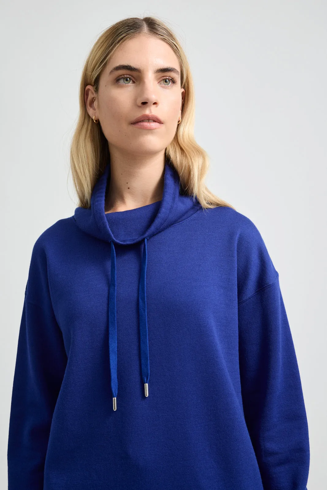 LOUNGE FUNNEL NECK