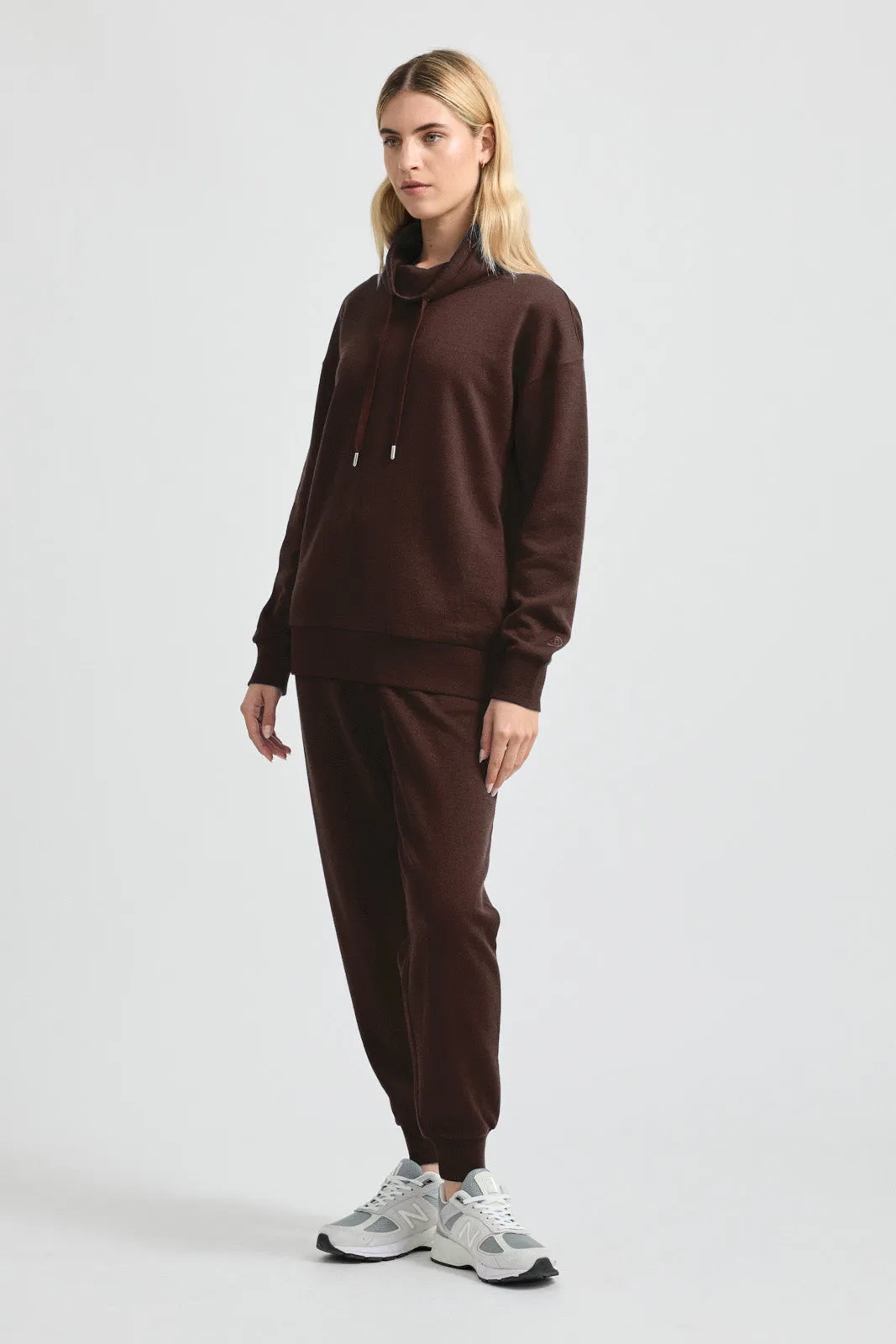 LOUNGE FUNNEL NECK