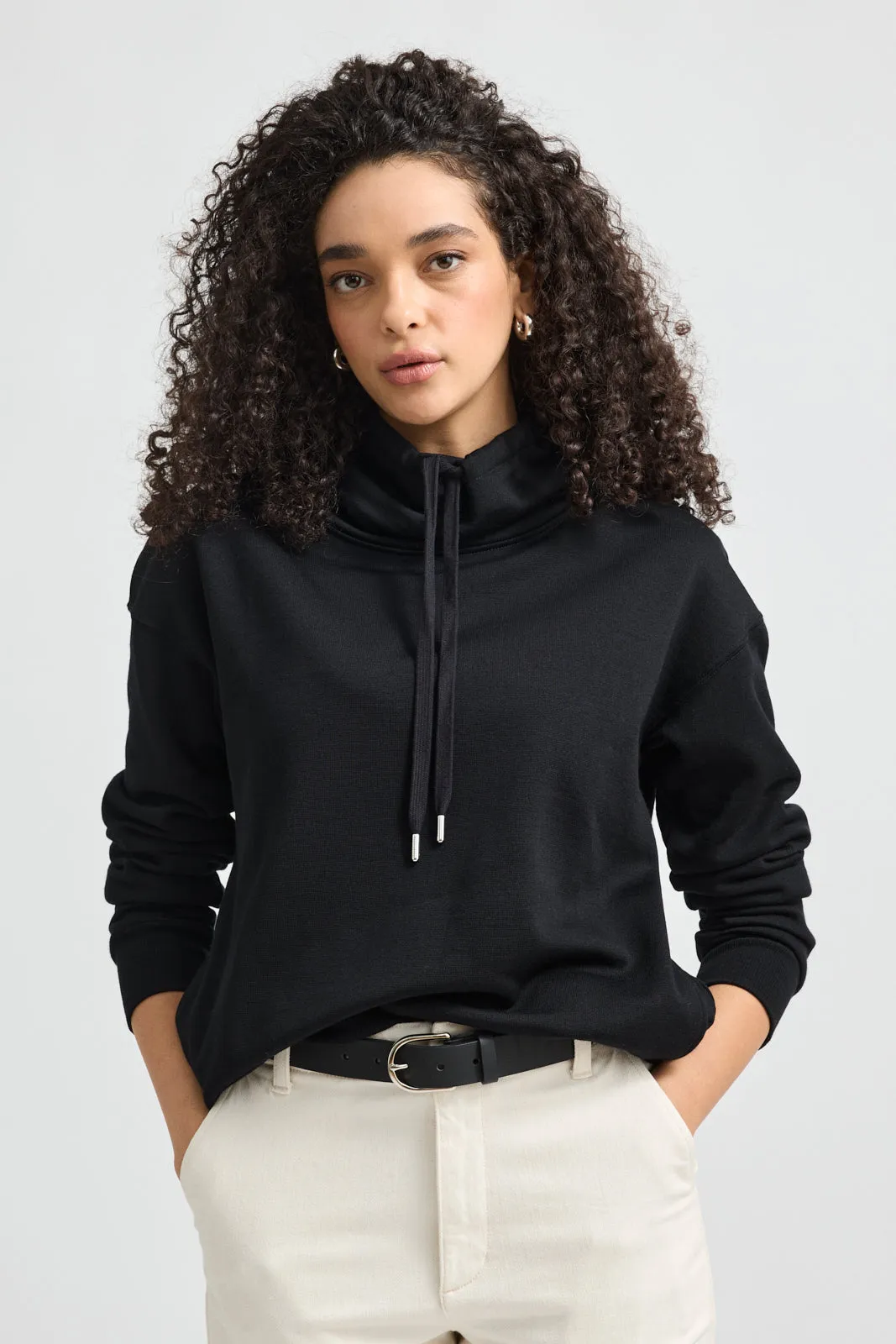 LOUNGE FUNNEL NECK