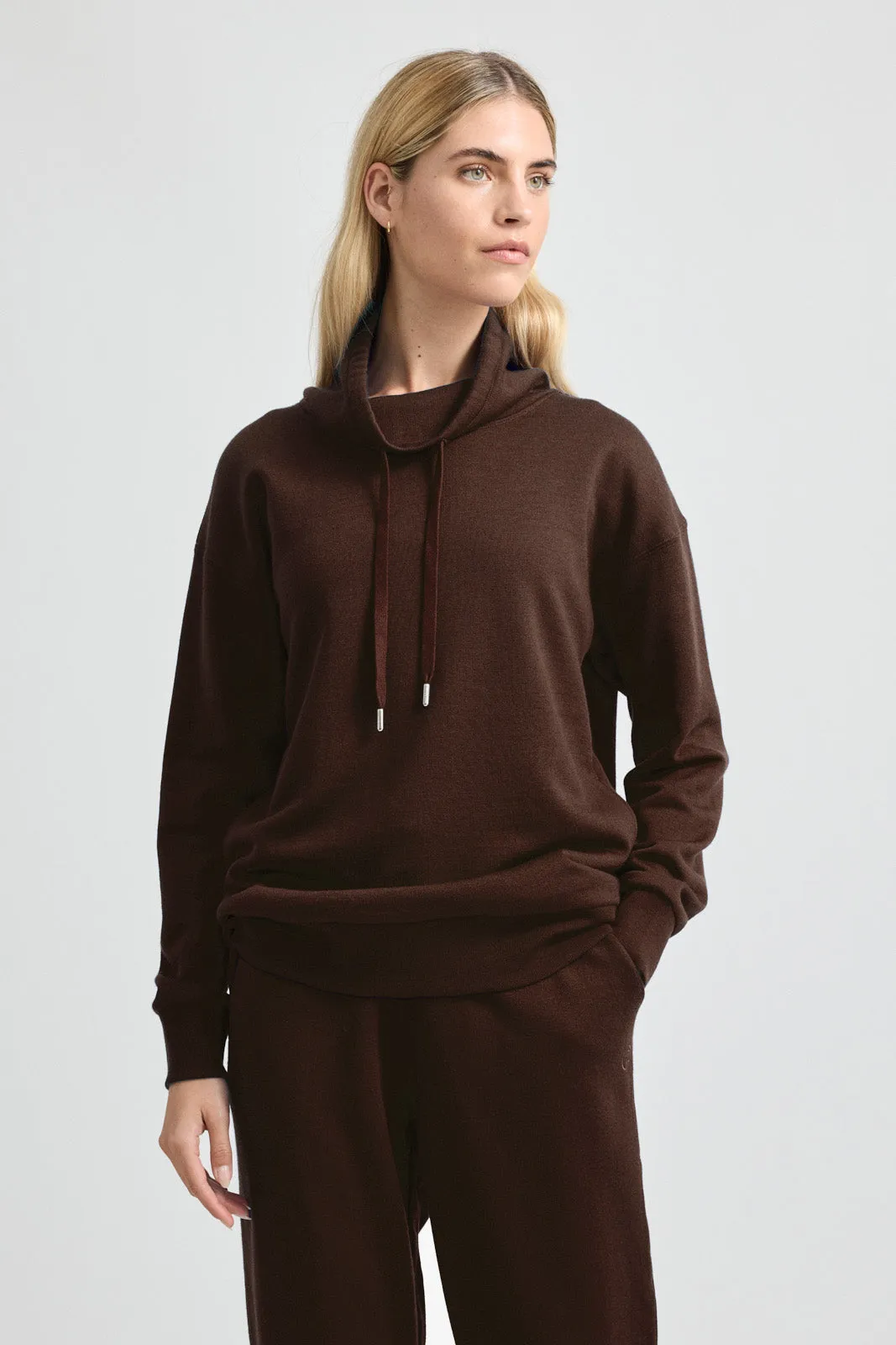 LOUNGE FUNNEL NECK