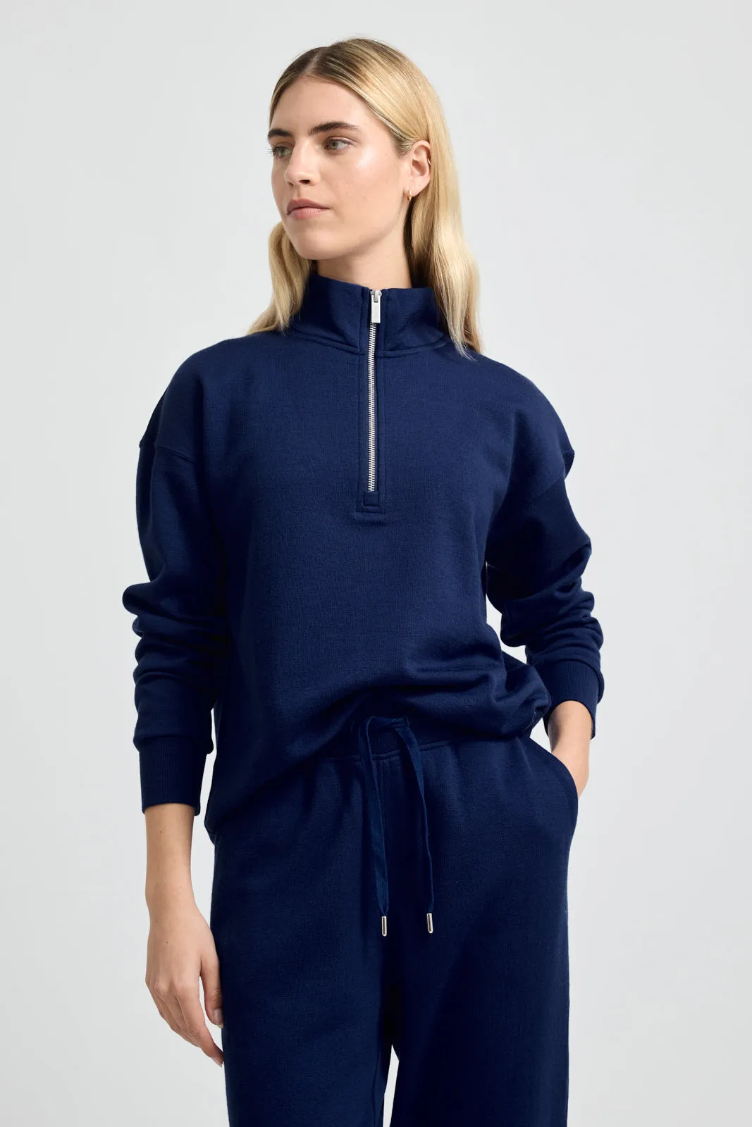 LOUNGE ZIP COLLAR