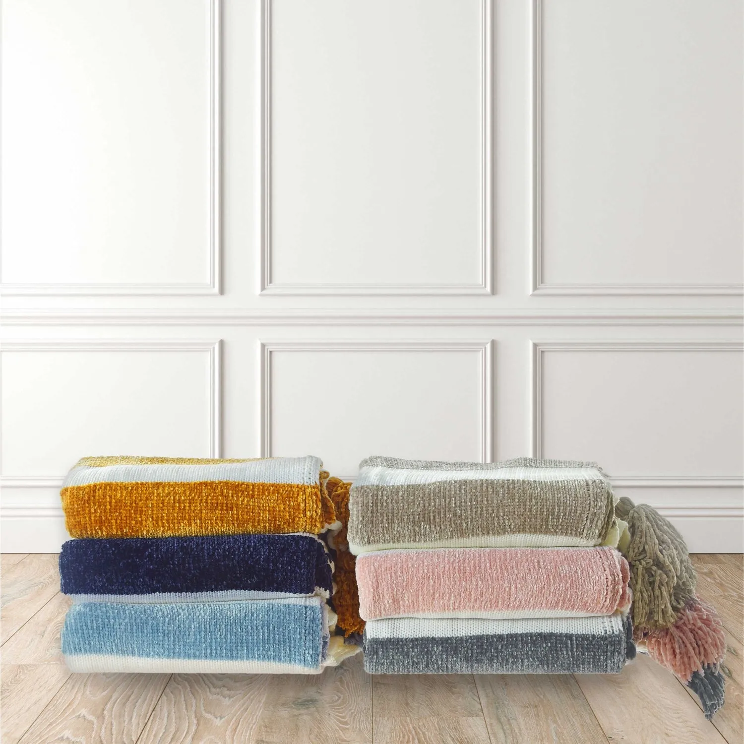 Mara 4 Corner Tassel Throw