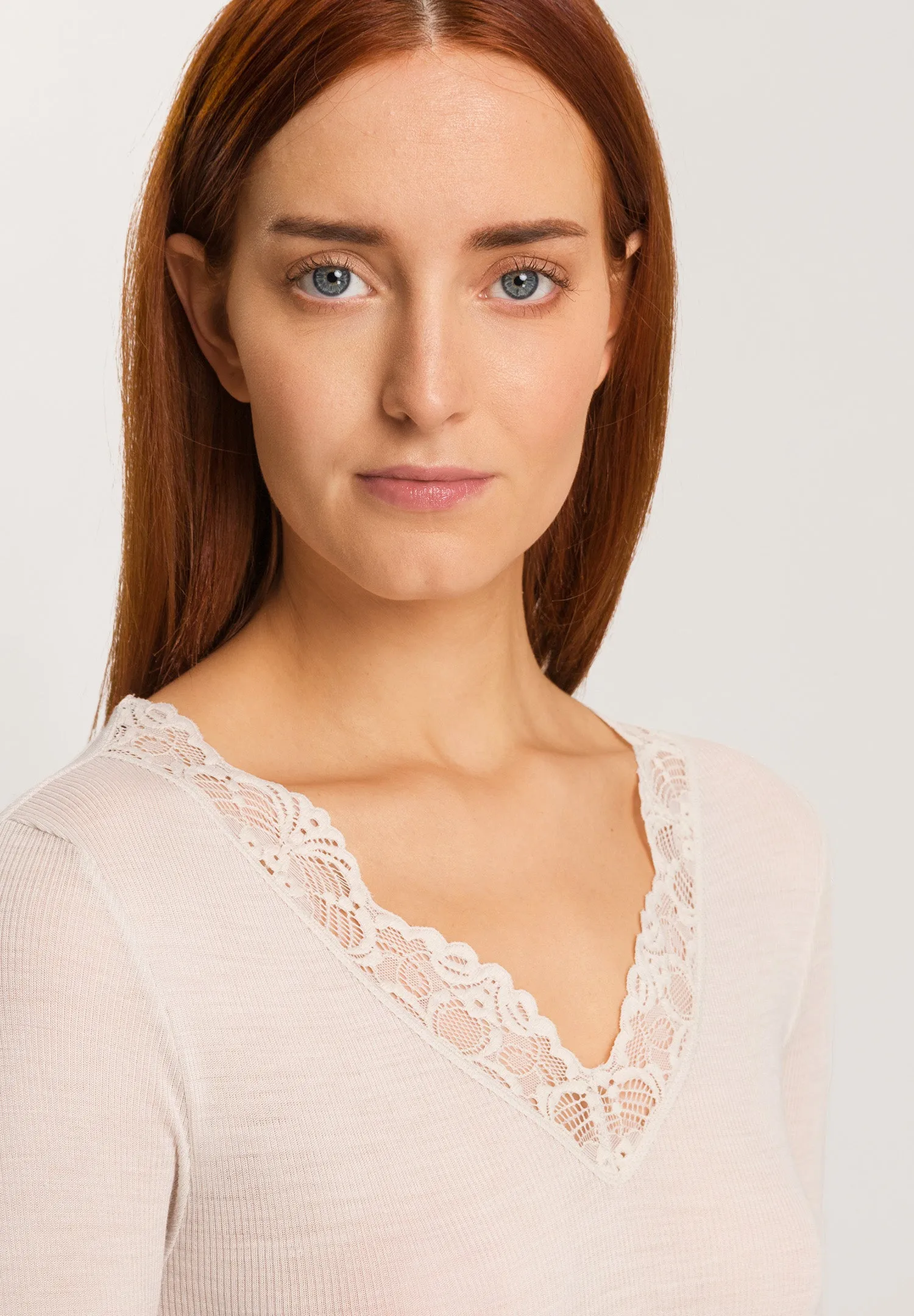 Woolen Lace Fine Ribbed Wool And Silk Fitted Top | Pumice 70913-2801